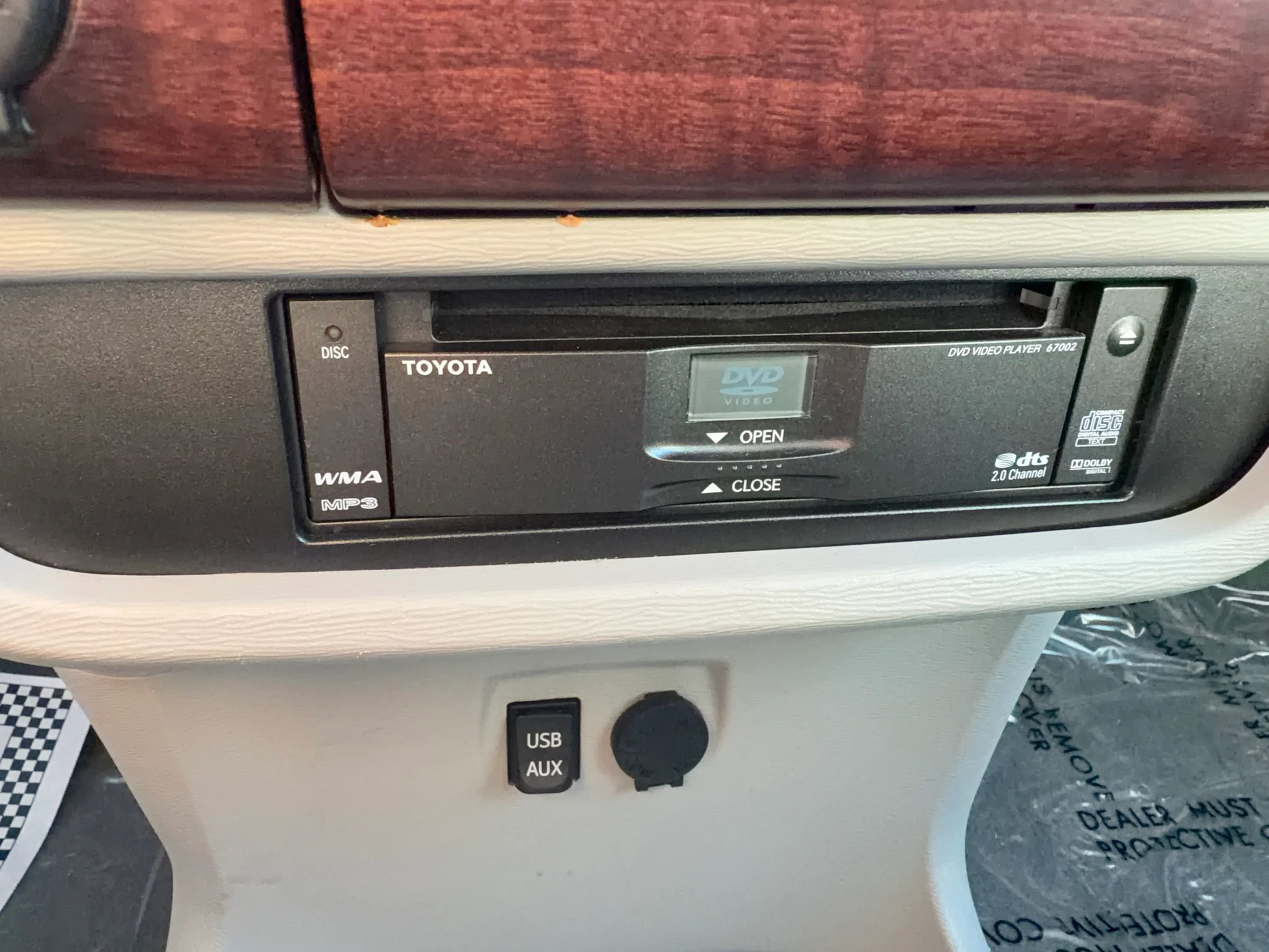 Used 2014 Toyota Sienna XLE w/ XLE Premium Package AWD/4WD image 20