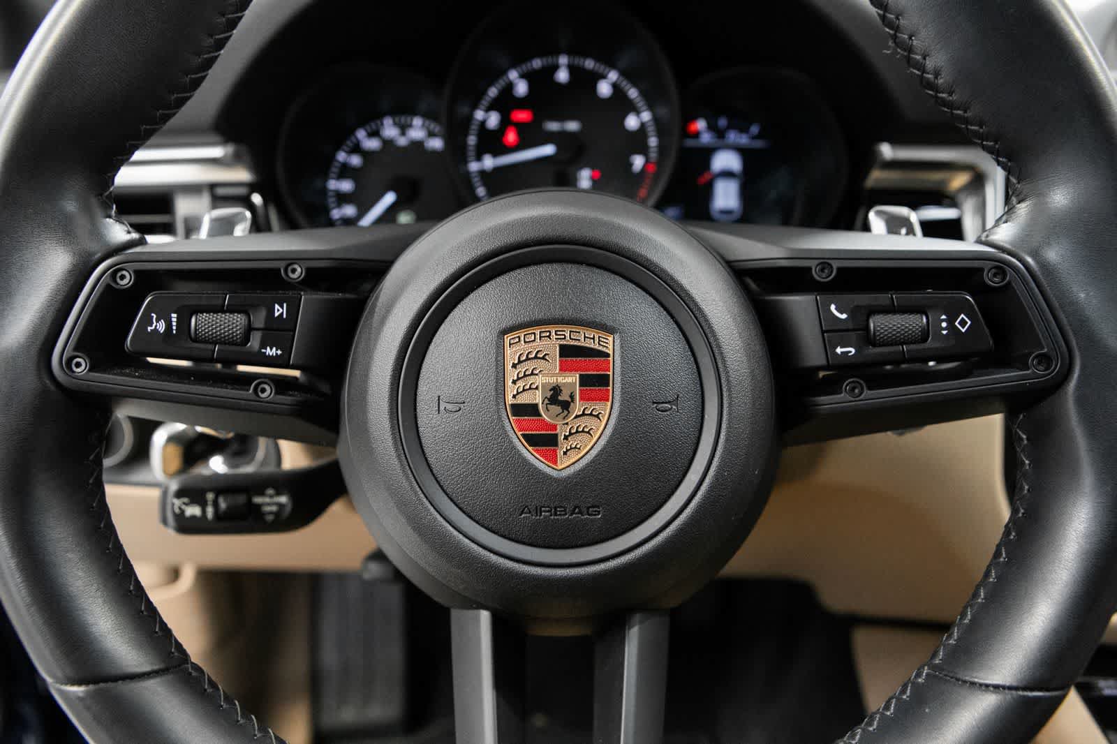 Certified 2024 Porsche Macan AWD/4WD image 14