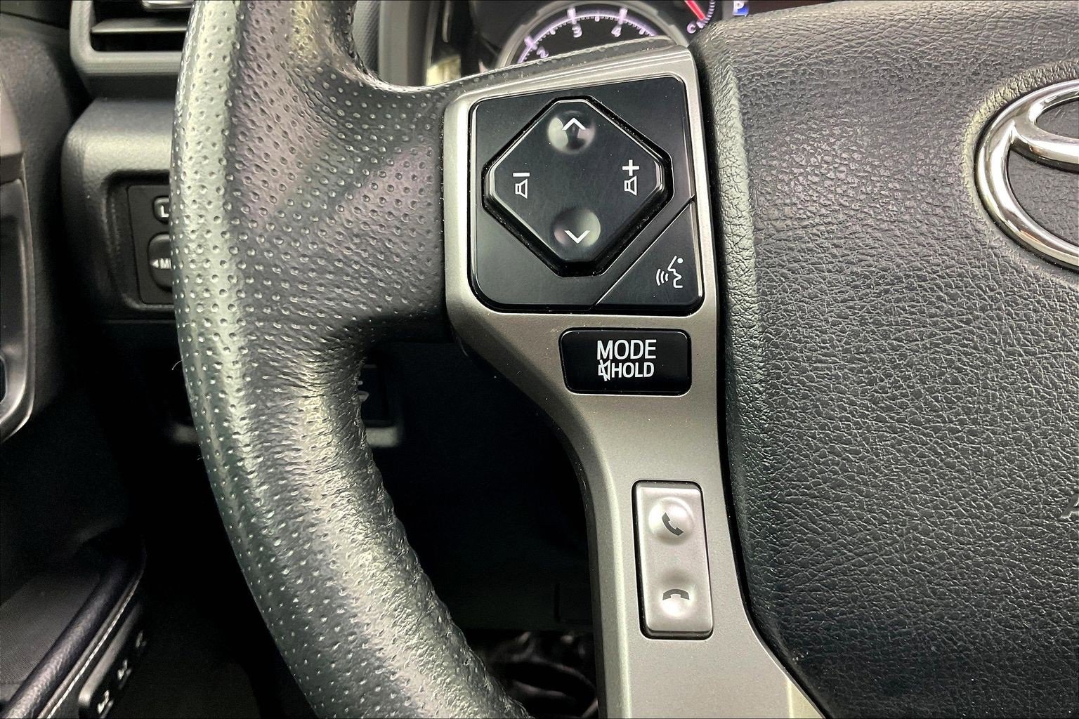 Used 2022 Toyota 4Runner Limited image 10