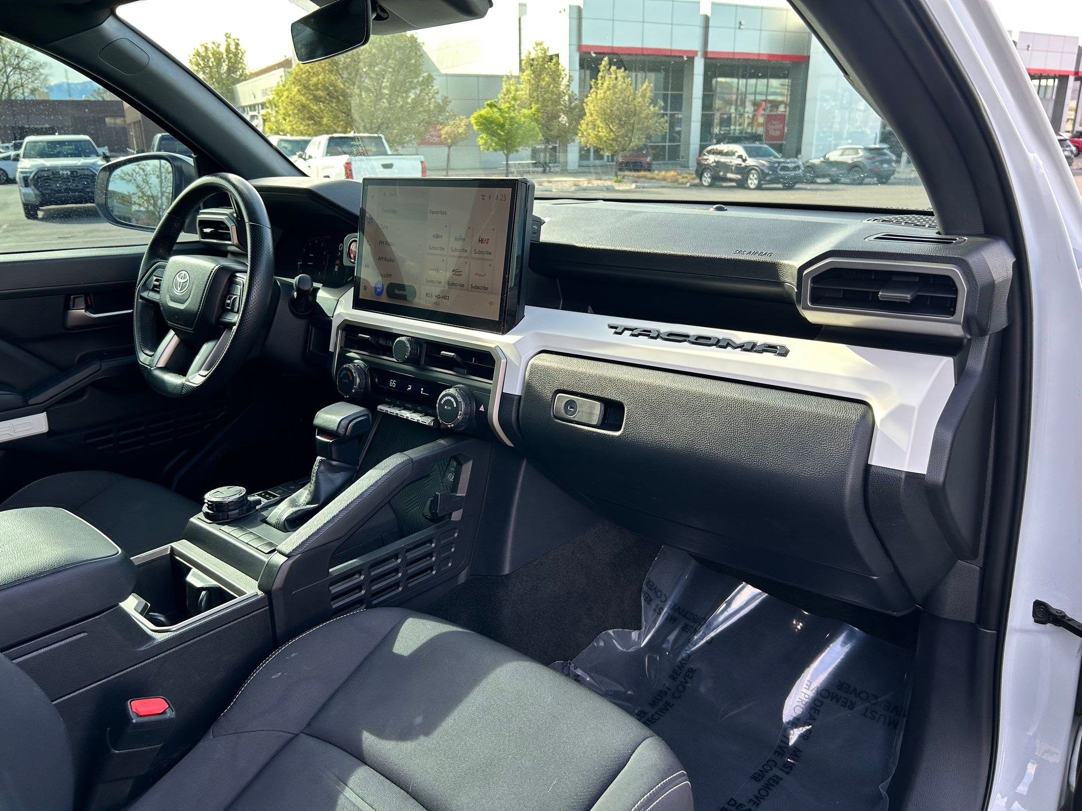 Certified 2024 Toyota Tacoma TRD Off-Road AWD/4WD image 28