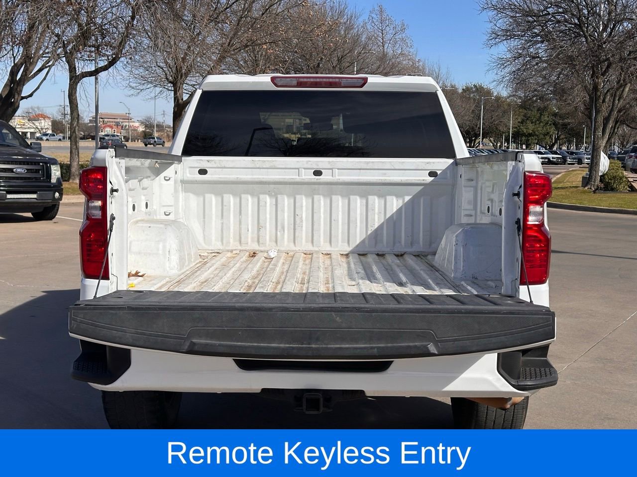 Used 2023 Chevrolet Silverado 1500 Custom image 14