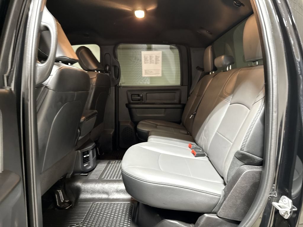 Used 2024 RAM 3500 Tradesman w/ Chrome Appearance Group AWD/4WD image 22