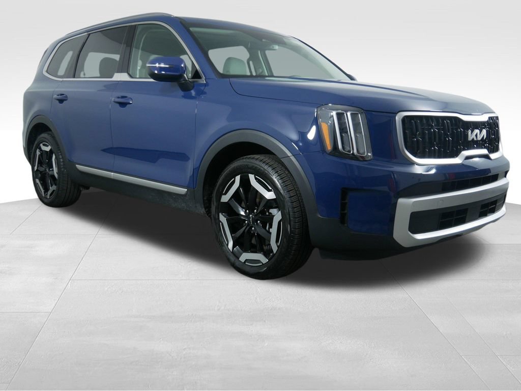 Used 2025 Kia Telluride EX X-Line AWD/4WD image 2