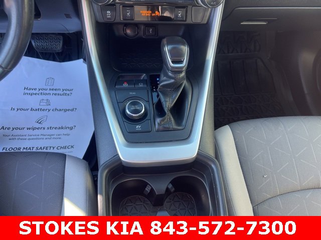 Used 2020 Toyota RAV4 XLE image 13