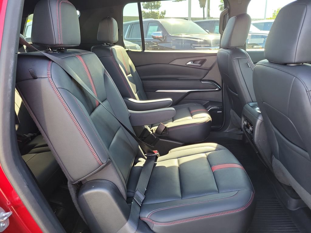 Certified 2024 Chevrolet Traverse RS w/ LPO, Floor Liner Package image 19