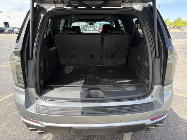 New 2026 Chevrolet Suburban High Country w/ Sun And Tow Package AWD/4WD image 38