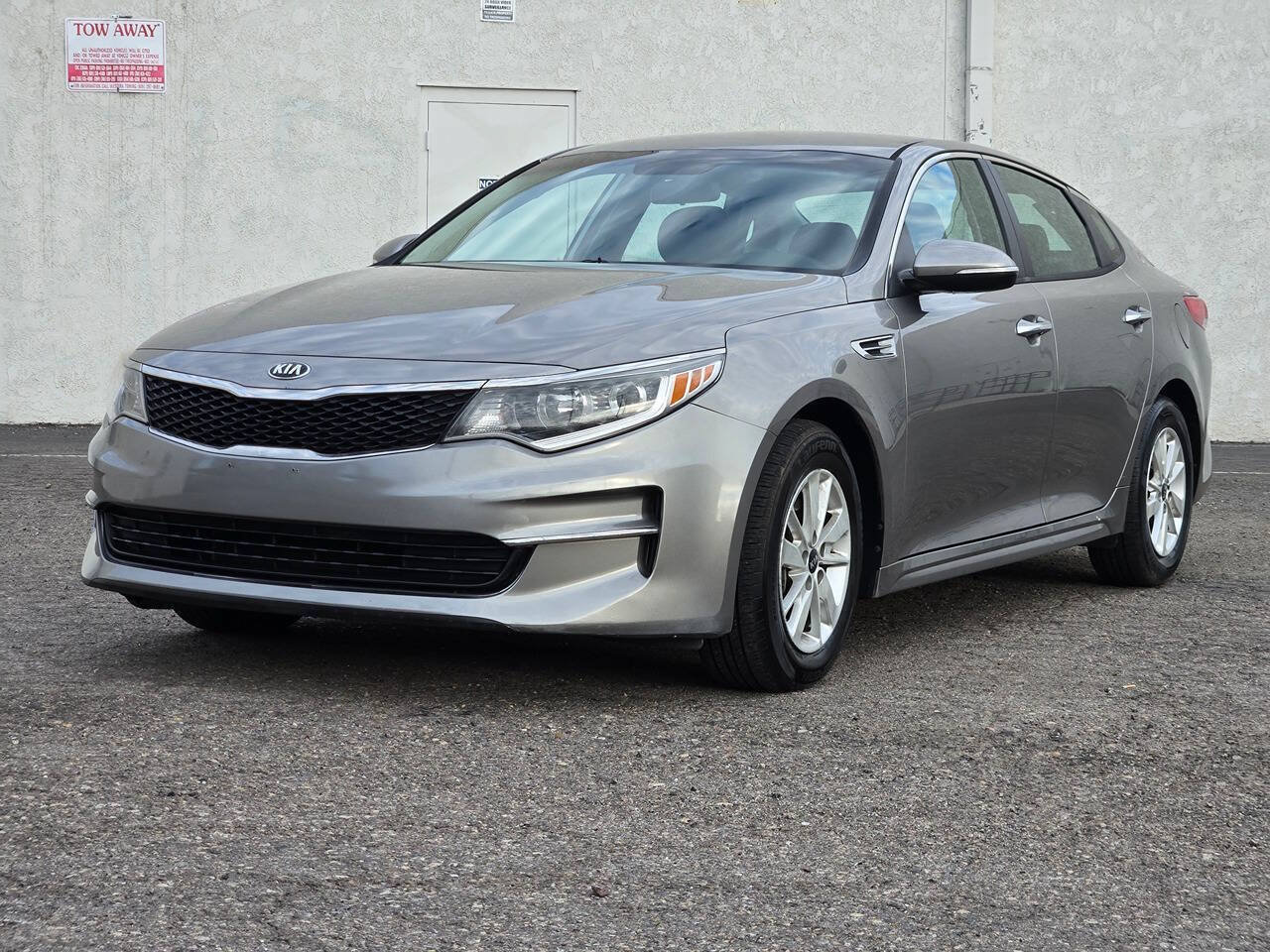 Used 2018 Kia Optima LX FWD image 8