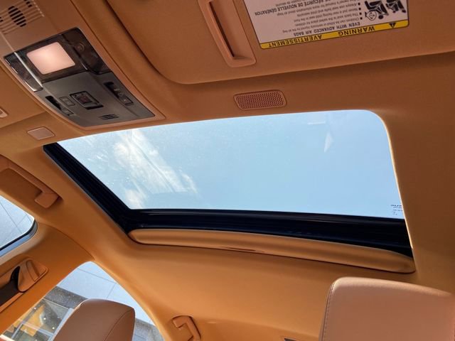 Used 2023 Lexus ES 350 w/ Premium Package image 21