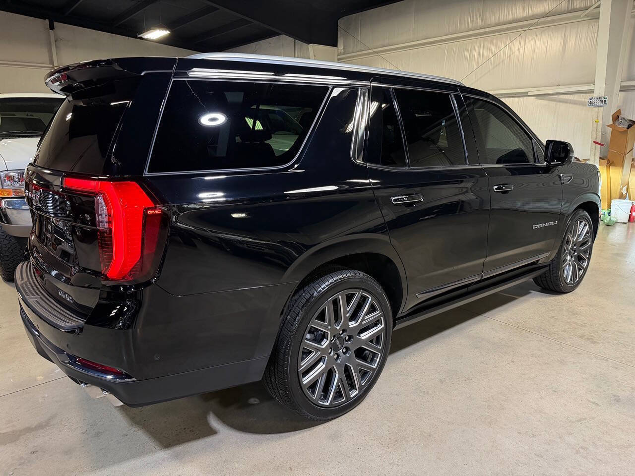 Used 2026 GMC Yukon Denali Ultimate AWD/4WD image 7