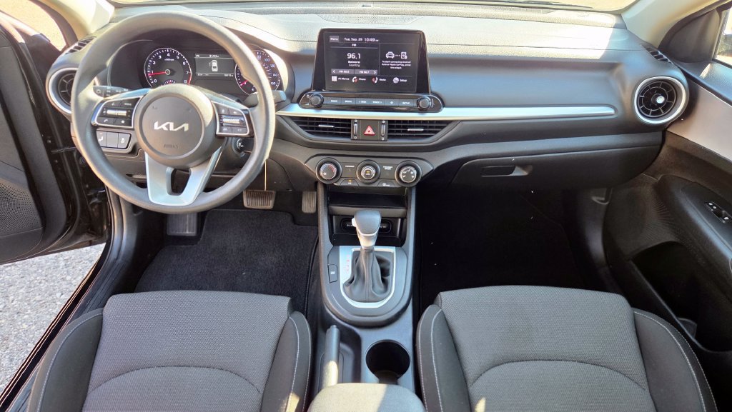 Used 2023 Kia Forte LXS w/ LXS Technology Package FWD image 22