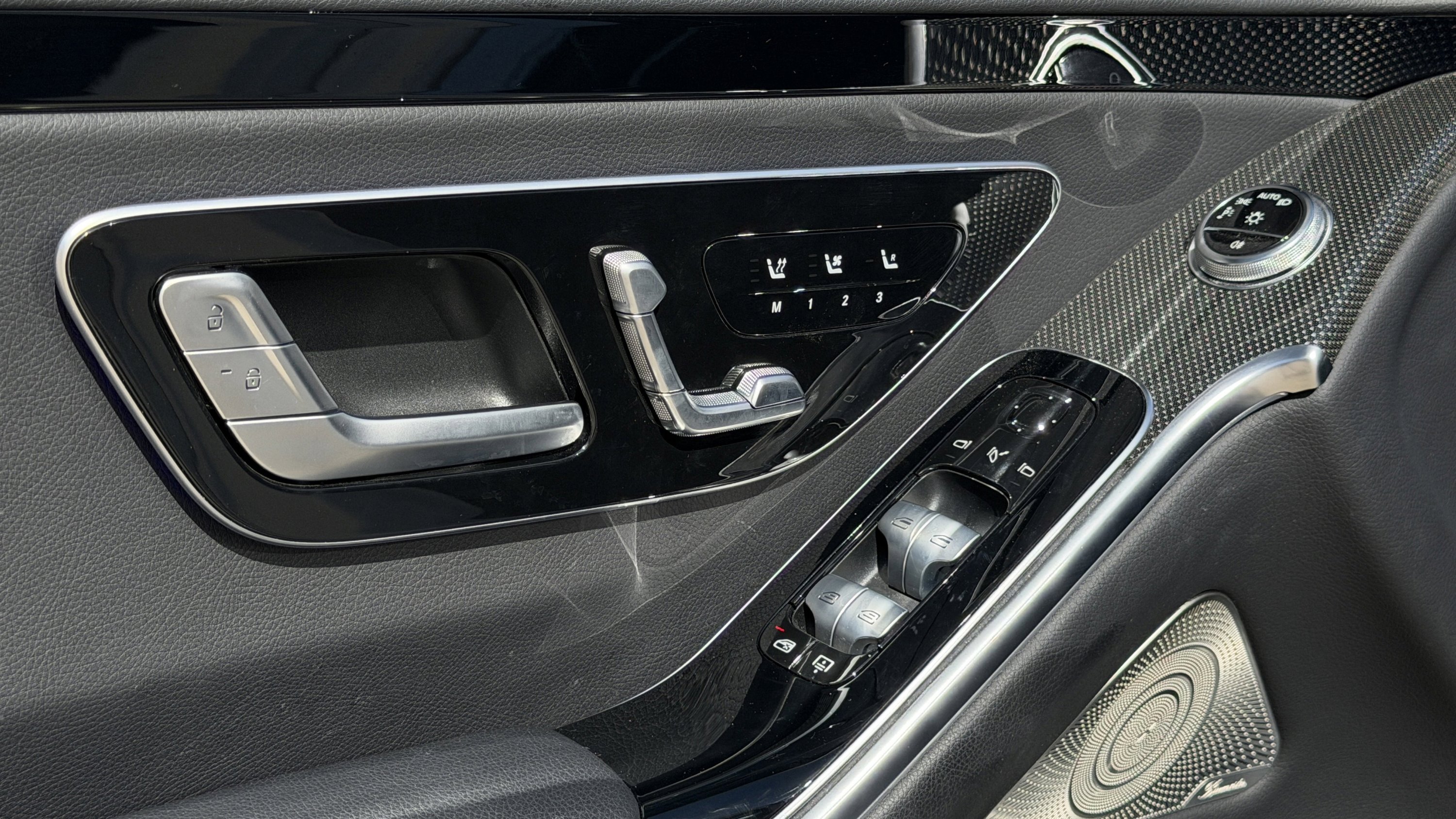 Used 2022 Mercedes-Benz S 500 S 500 w/ AMG Line Package image 24