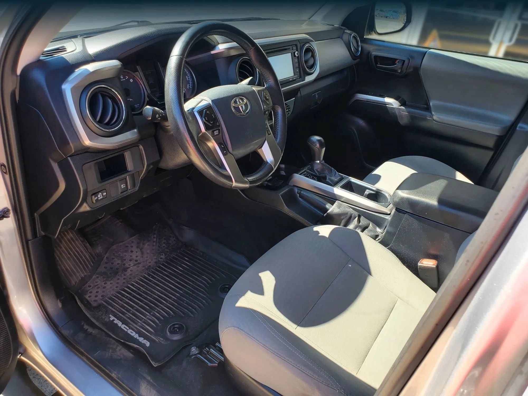 Used 2019 Toyota Tacoma SR5 RWD image 31
