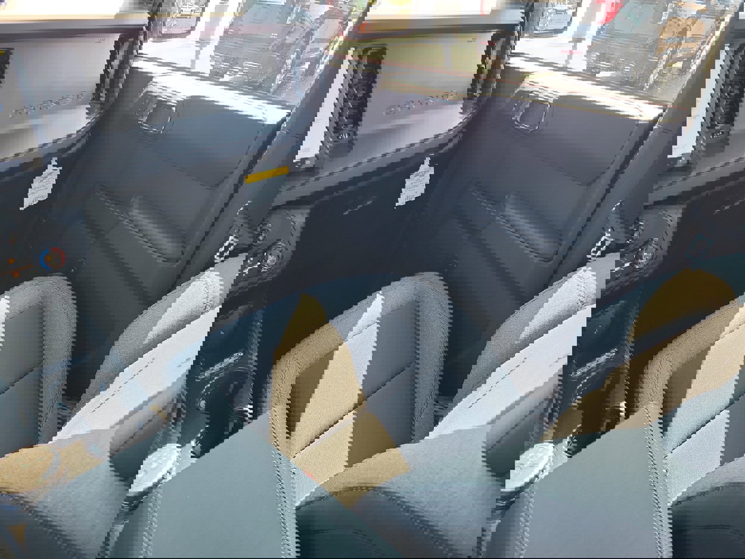 New 2025 Ford Bronco 4-Door image 14