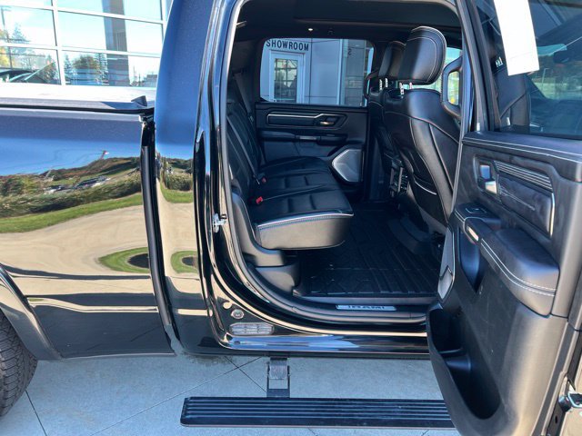 Used 2020 RAM 1500 Limited w/ Black Appearance Package AWD/4WD image 33