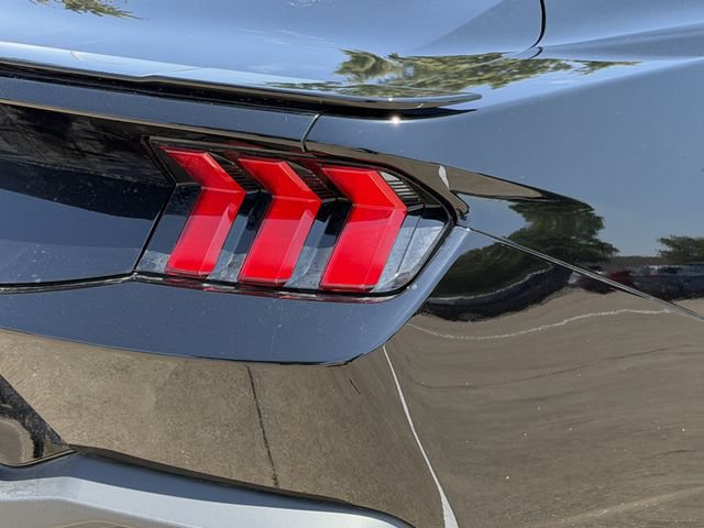 Used 2025 Ford Mustang GT Premium RWD image 7