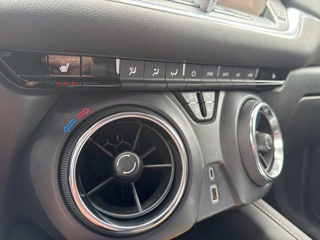 Used 2025 Chevrolet Blazer LT AWD/4WD image 5