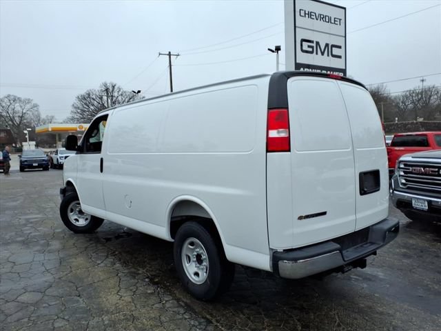 New 2026 Chevrolet Express 2500 w/ Driver Convenience Package RWD image 10
