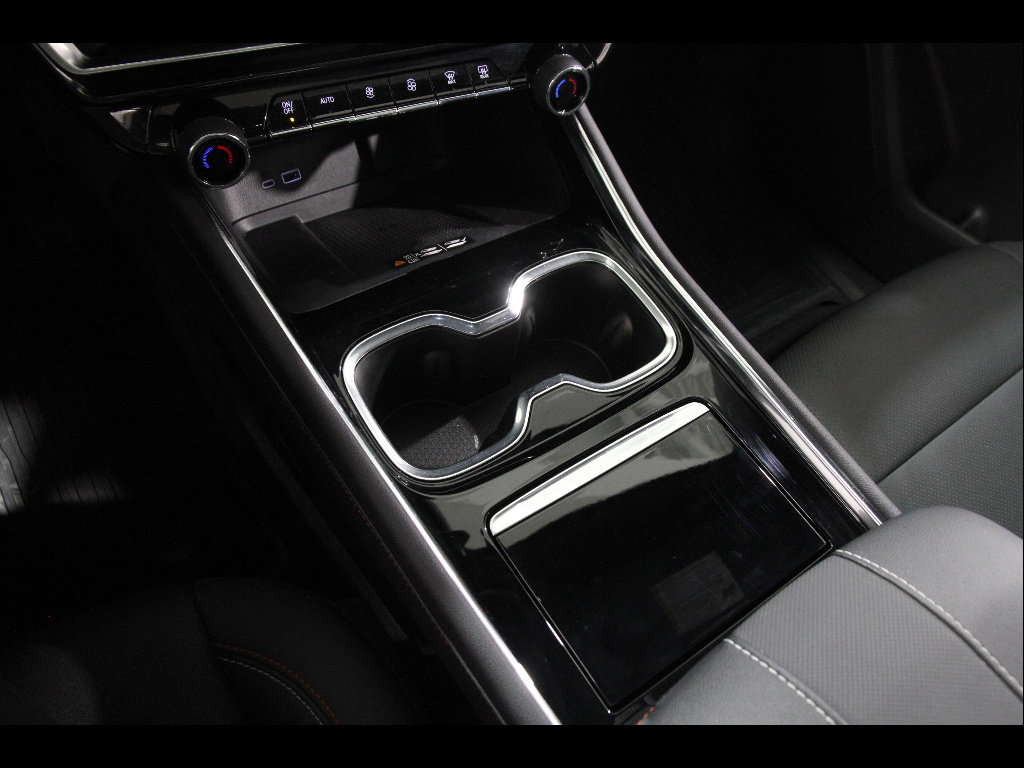 Certified 2026 Chevrolet Traverse Z71 w/ LPO, Floor Liner Package image 15