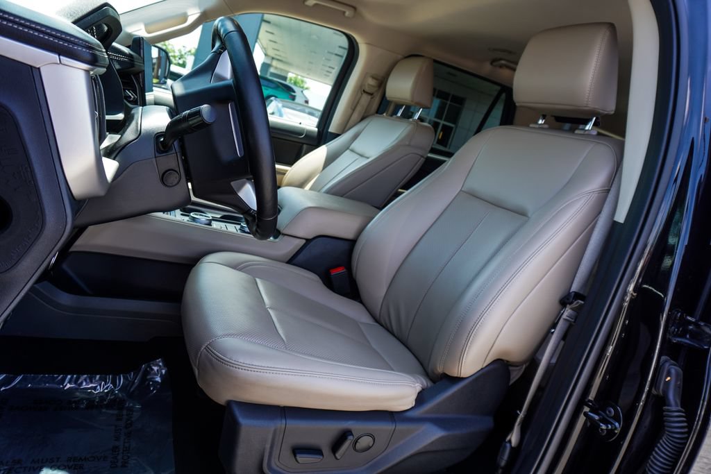 Used 2024 Ford Expedition Max XLT AWD/4WD image 6