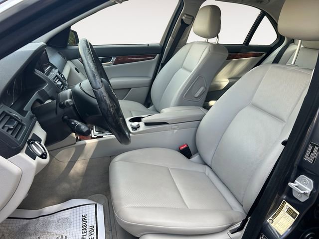 Used 2010 Mercedes-Benz C 300 4MATIC Sedan image 9