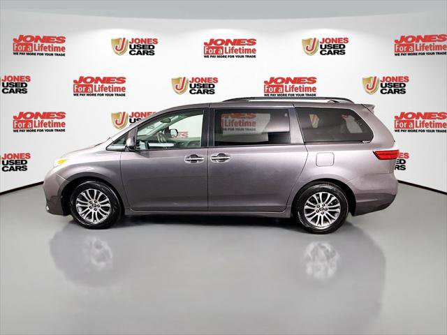 Certified 2019 Toyota Sienna XLE w/ Carpet Mat Package FWD image 14
