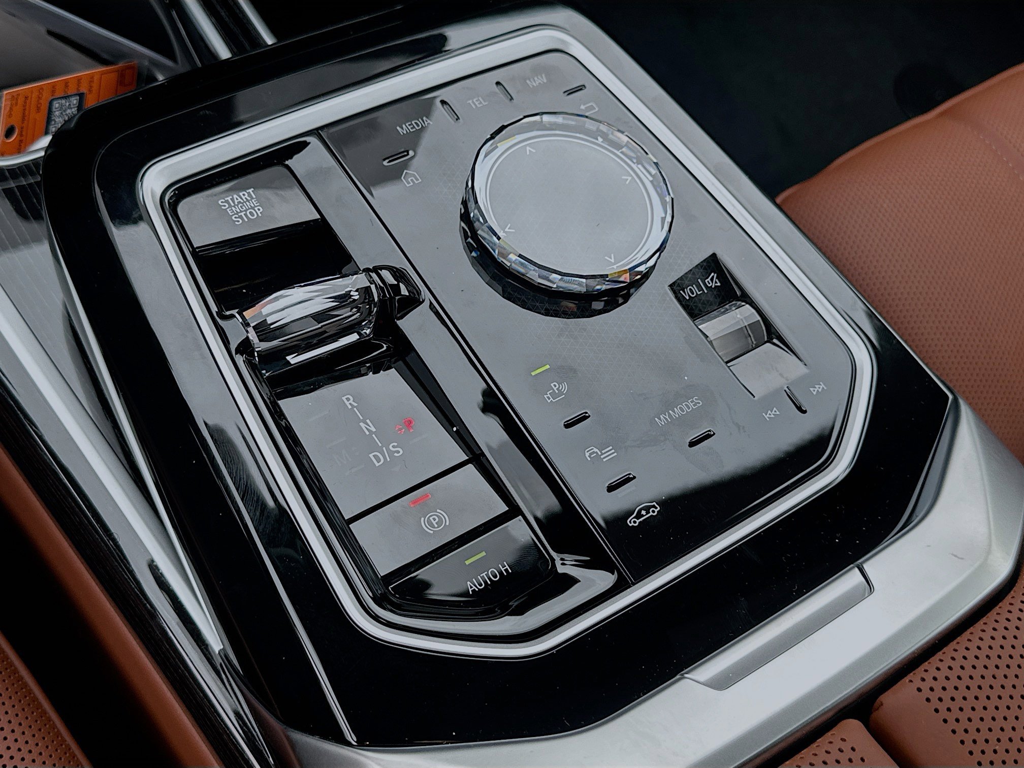 New 2026 BMW 750e xDrive image 14