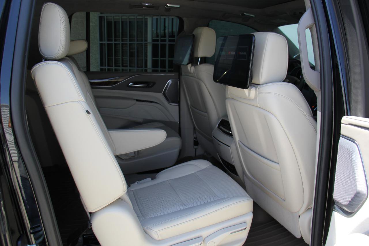 Used 2023 Cadillac Escalade ESV Sport Platinum AWD/4WD image 44