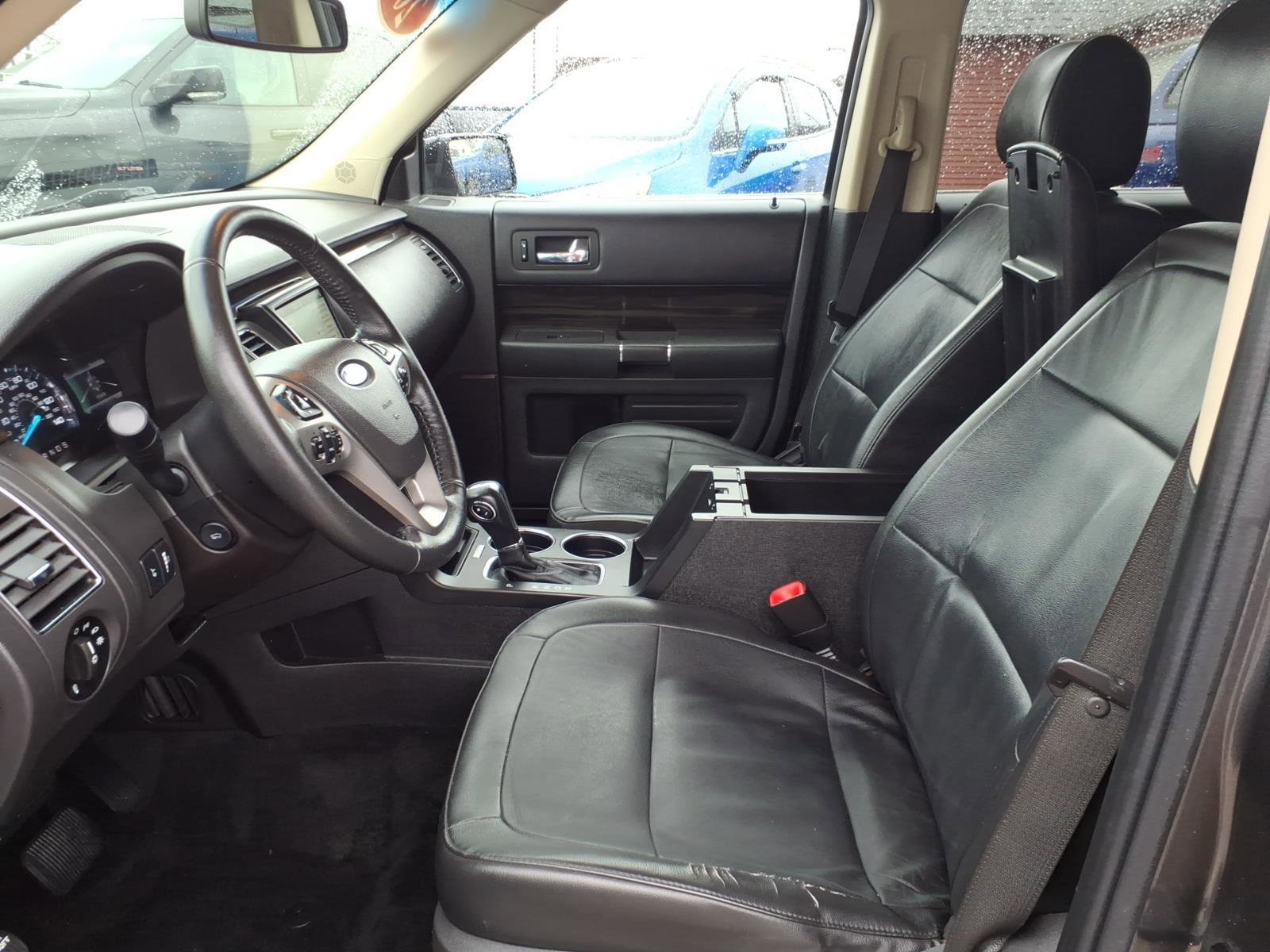 Used 2016 Ford Flex SEL w/ Equipment Group 202A image 2