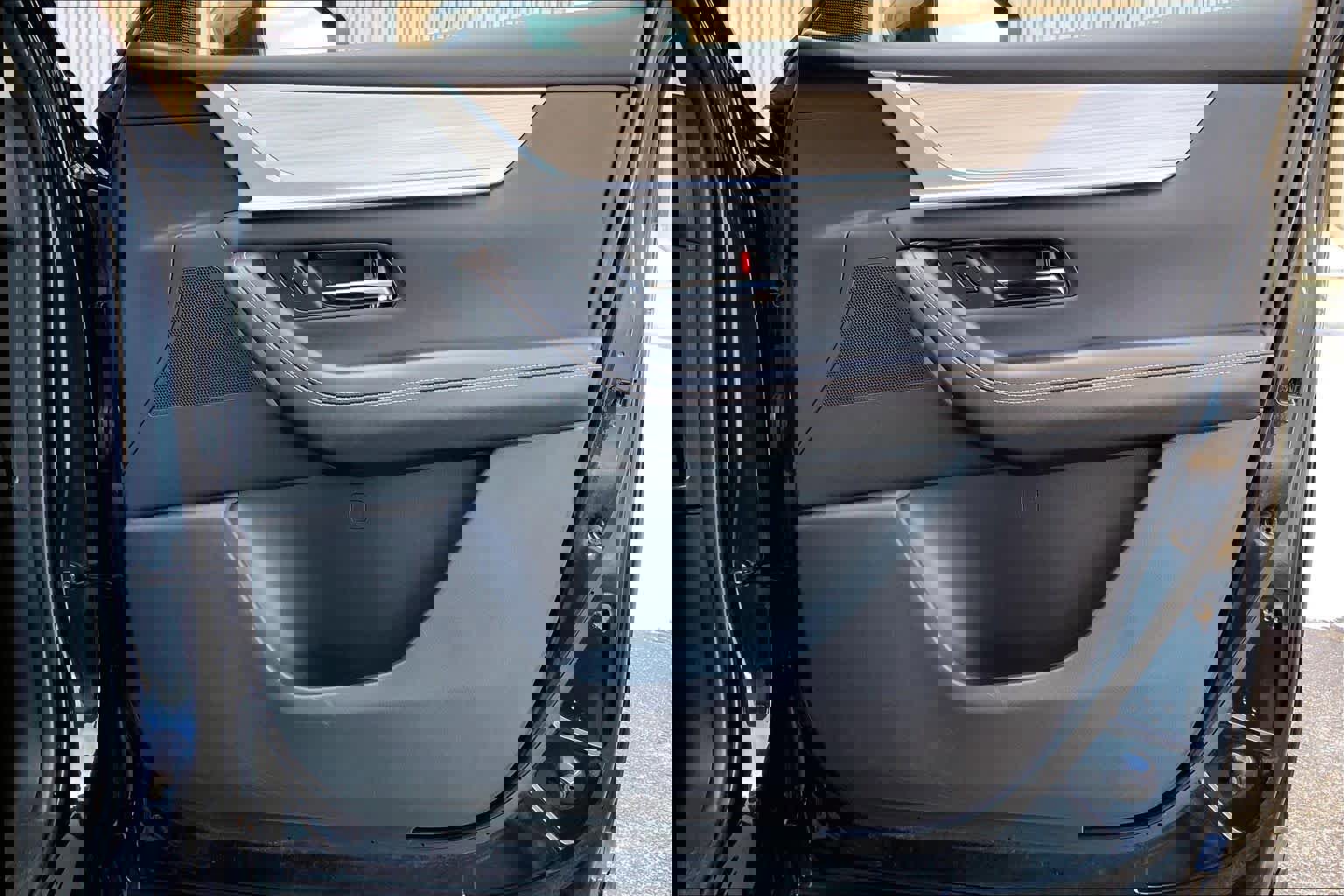 Used 2024 MAZDA CX-90 Plug-In Hybrid w/ Preferred image 23