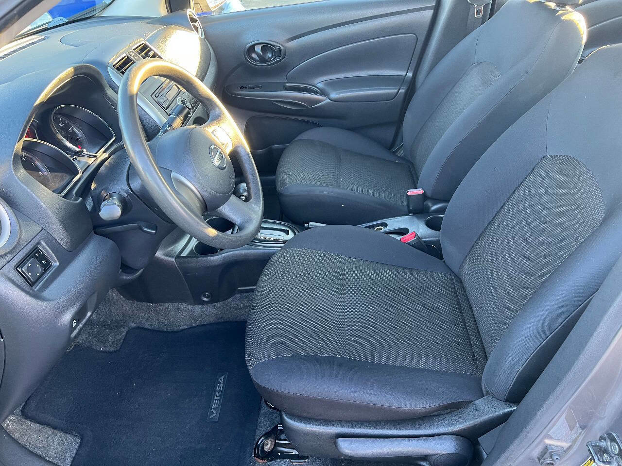 Used 2012 Nissan Versa SV image 18