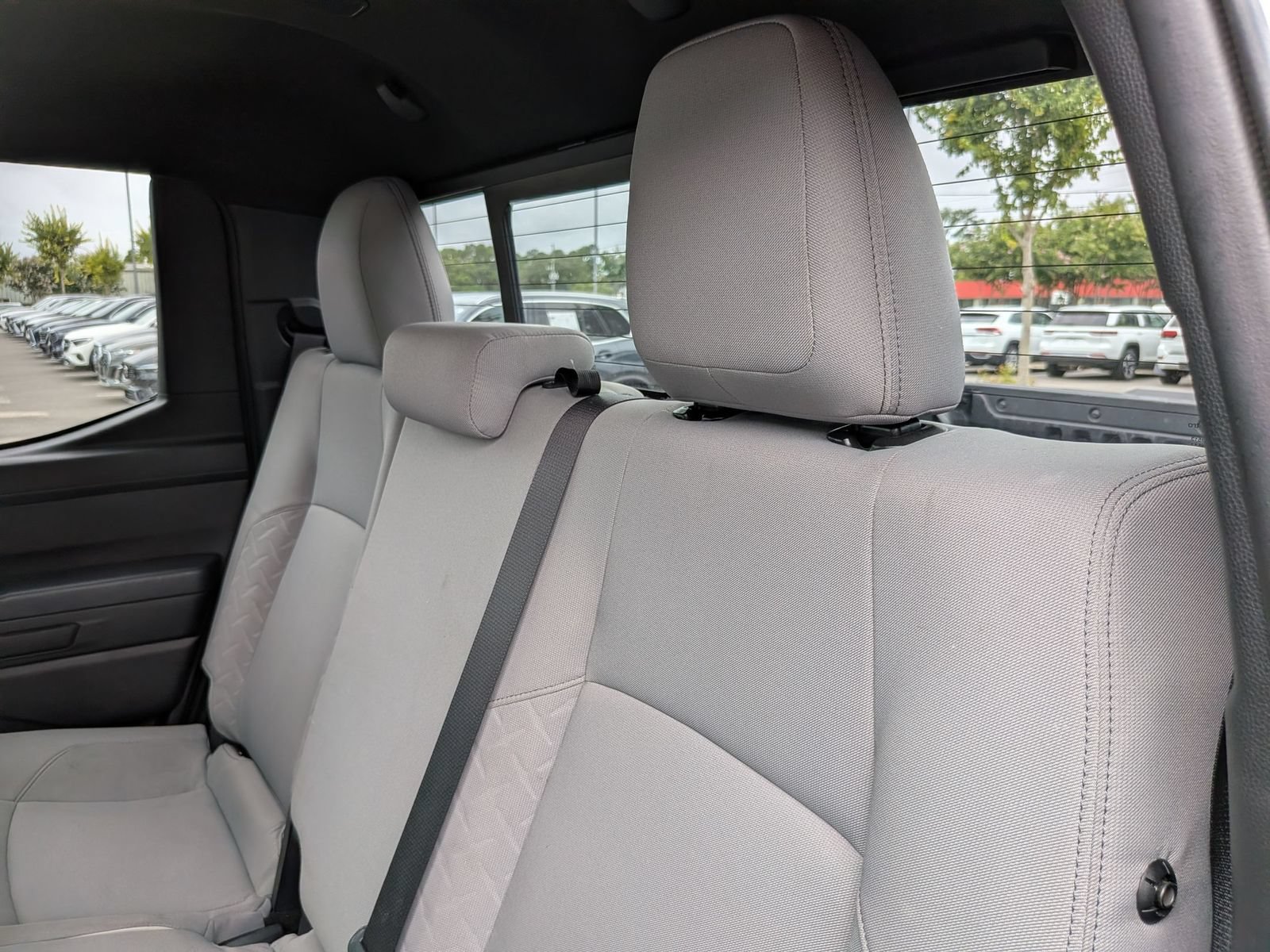 Used 2024 Toyota Tacoma SR5 AWD/4WD image 29