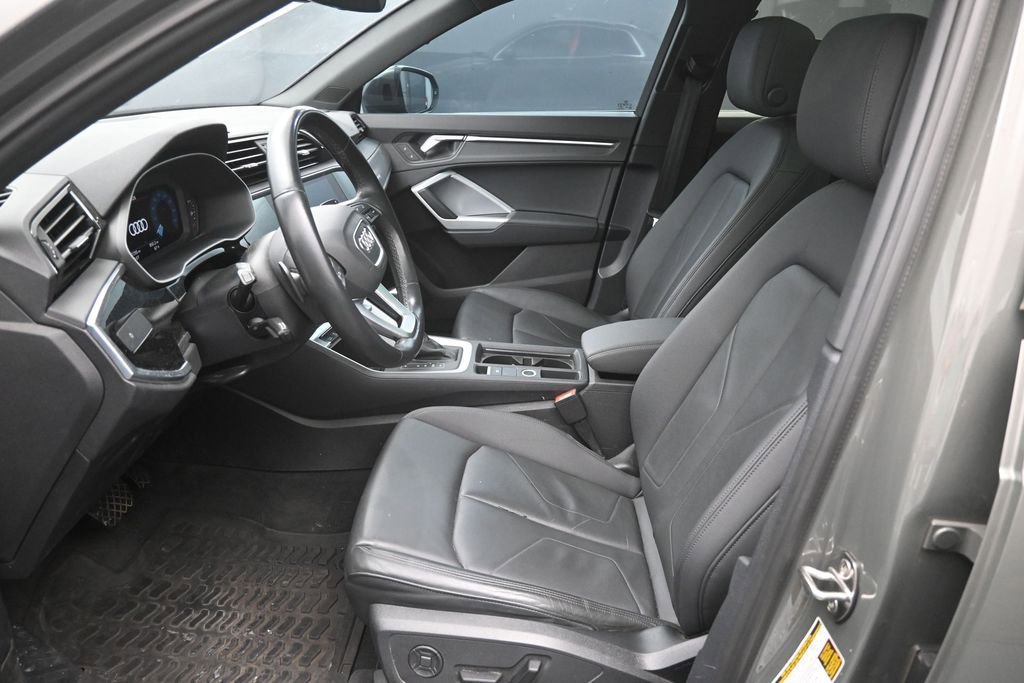 Used 2021 Audi Q3 2.0T Premium w/ Convenience Package AWD/4WD image 19