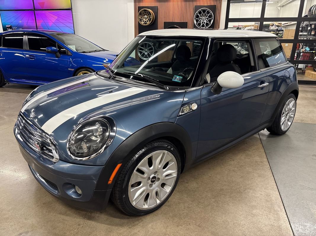 Used 2010 MINI Cooper Hardtop image 3