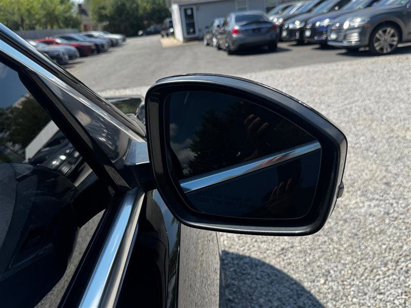 Used 2018 Jaguar F-PACE Portfolio image 17