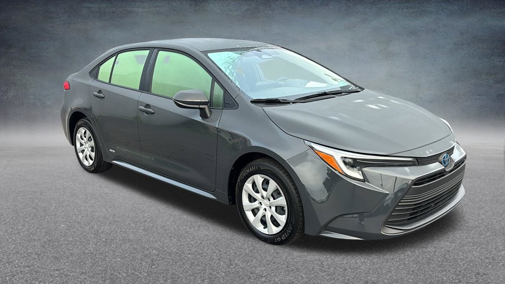 Used 2024 Toyota Corolla LE AWD/4WD image 2