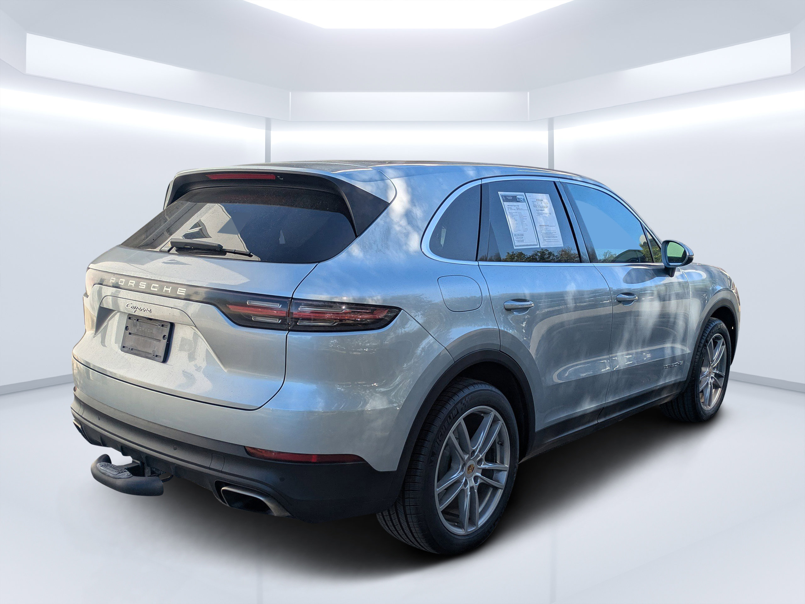 Used 2020 Porsche Cayenne image 3