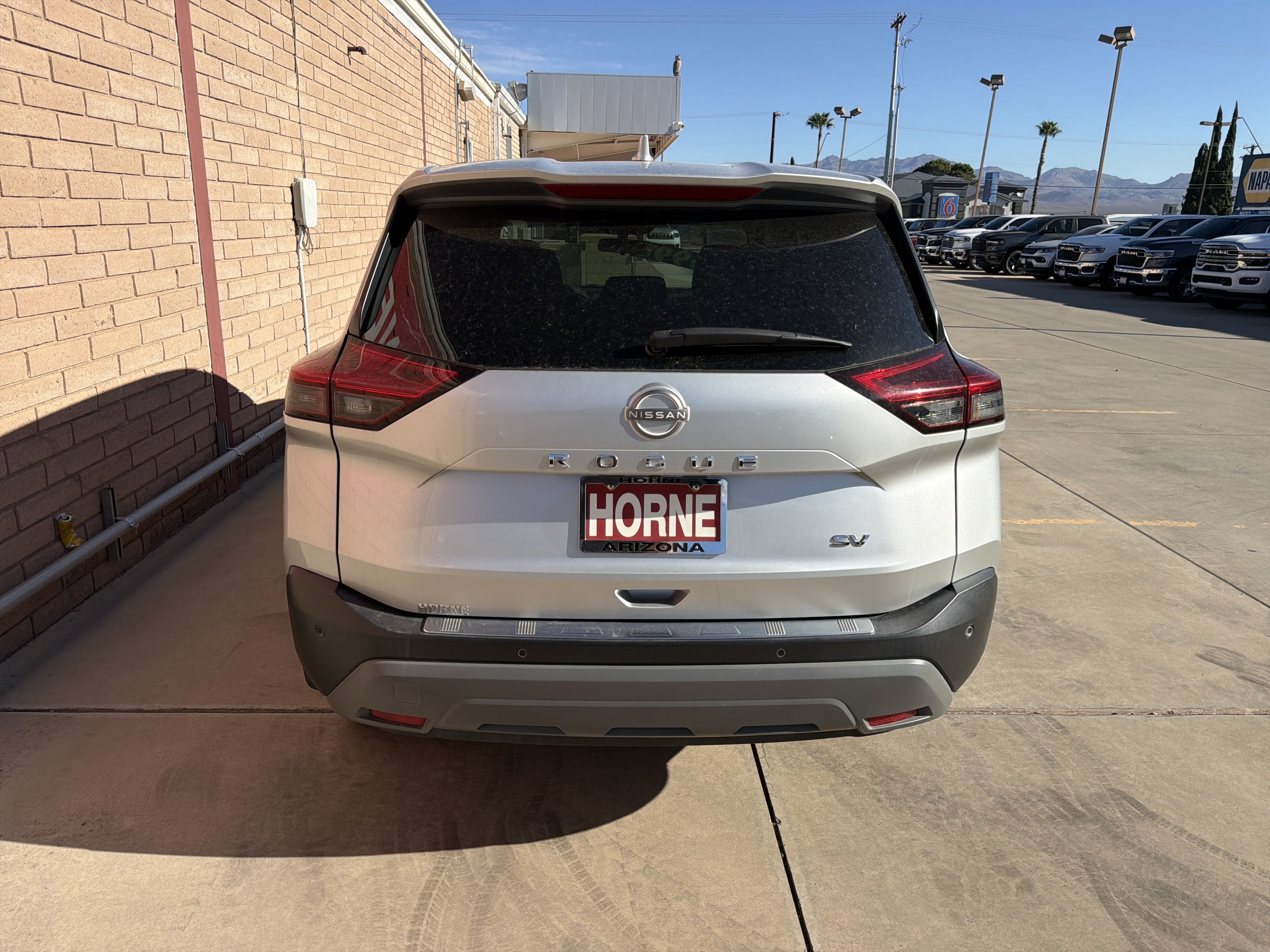 Used 2023 Nissan Rogue SV FWD image 5
