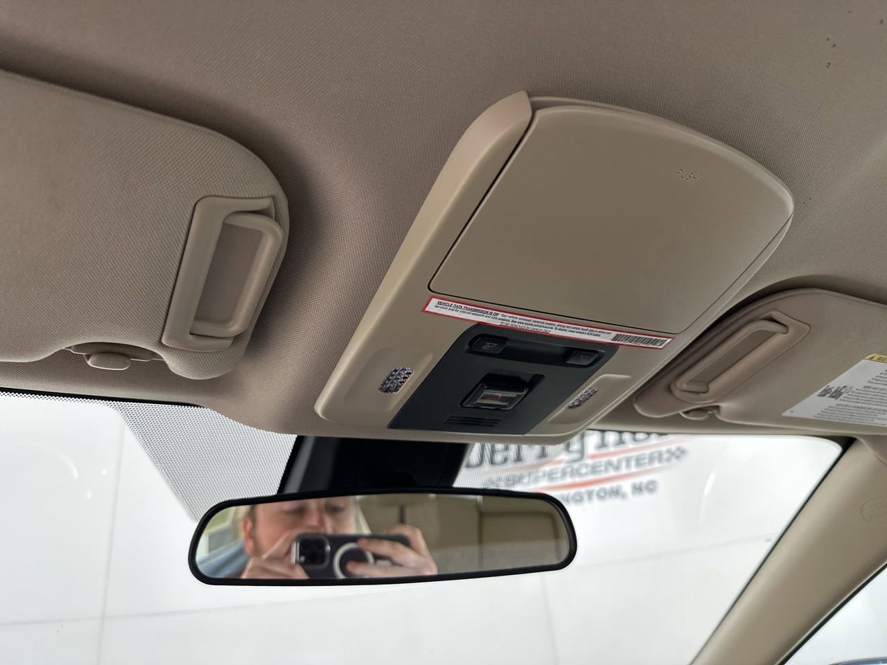 Used 2022 Toyota Camry LE image 19