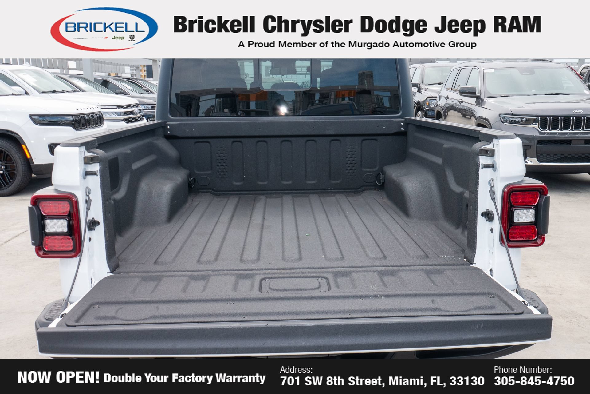Used 2025 Jeep Gladiator Sport AWD/4WD image 10