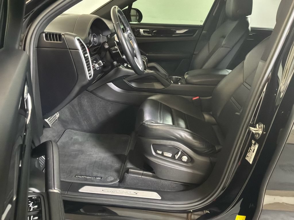 Used 2019 Porsche Cayenne S AWD/4WD image 14