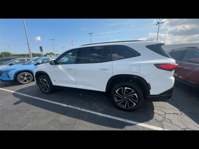 Certified 2025 Buick Enclave Sport Touring w/ Trailering Package, 5000 lbs. FWD image 6