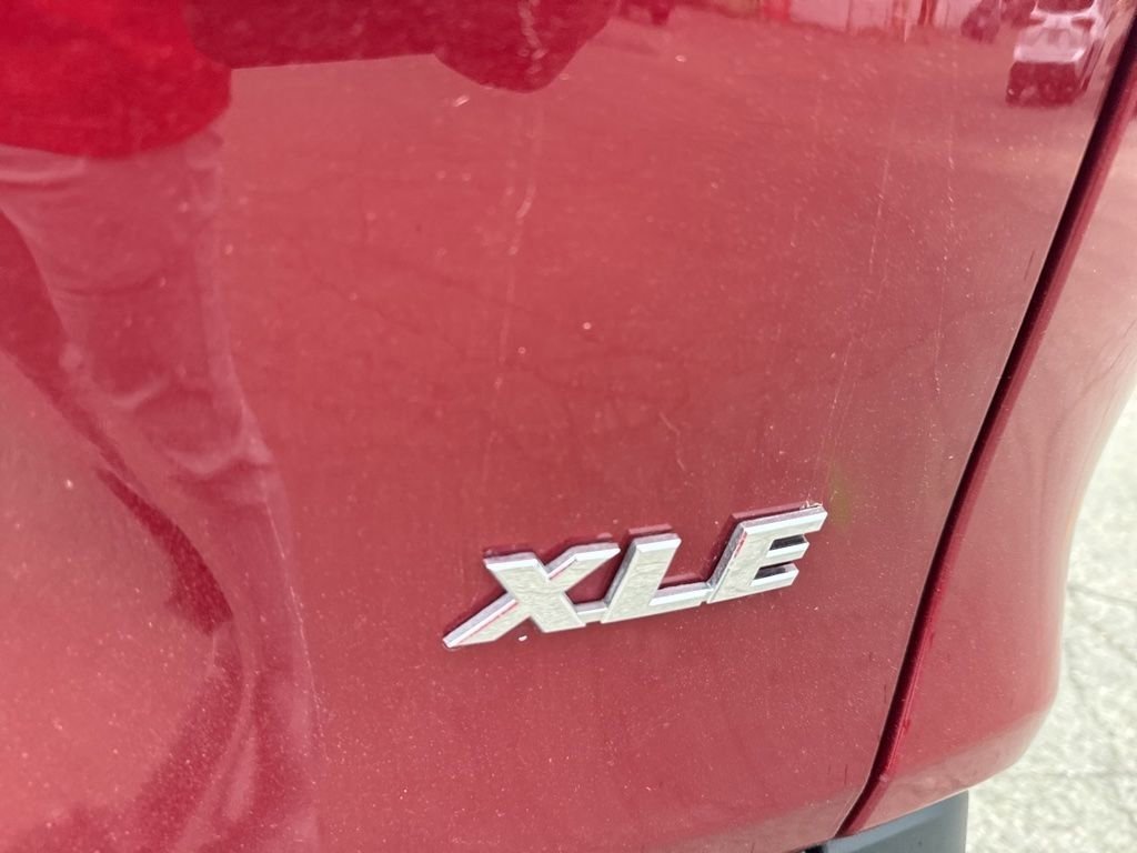 Used 2023 Toyota RAV4 XLE FWD image 6