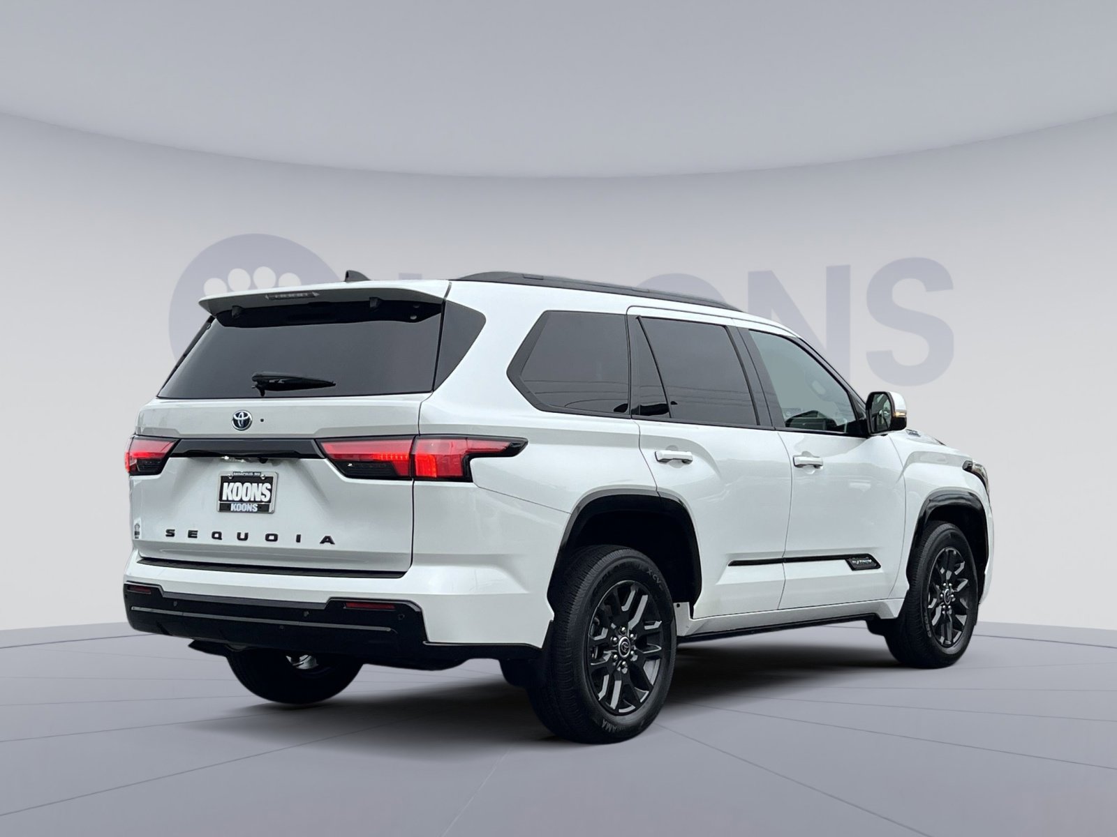 Used 2023 Toyota Sequoia Platinum AWD/4WD image 14