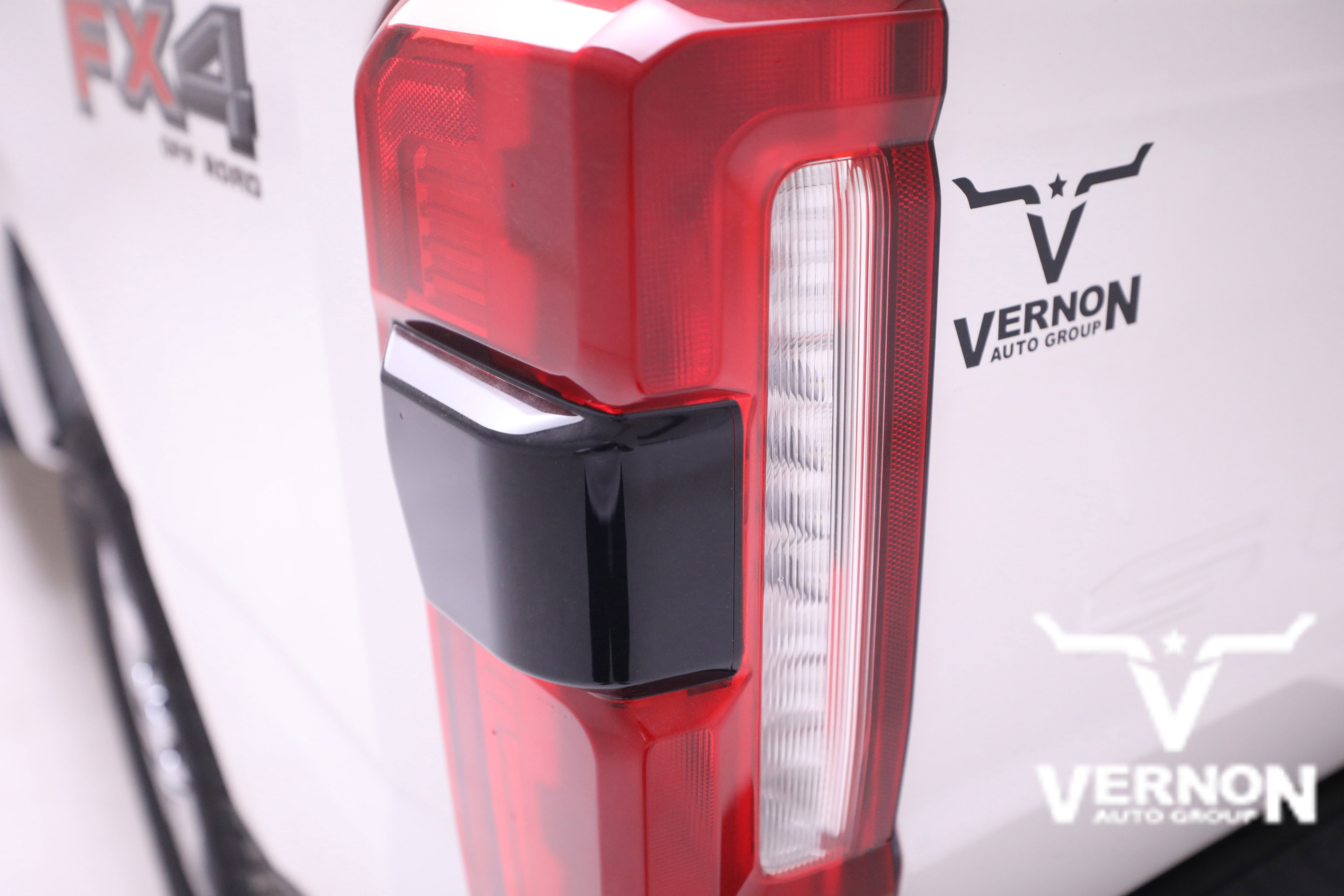 New 2026 Ford F250 Lariat w/ Chrome Package image 42