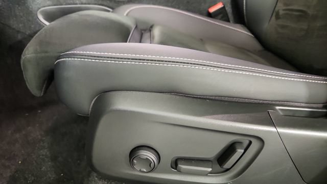 Certified 2023 Volvo C40 P8 Recharge Plus w/ Climate Package AWD/4WD image 14
