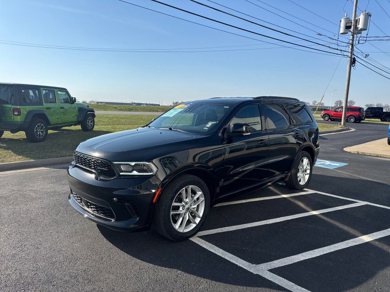 Used 2024 Dodge Durango GT RWD image 2