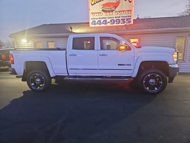 Used 2015 GMC Sierra 2500 SLE image 2