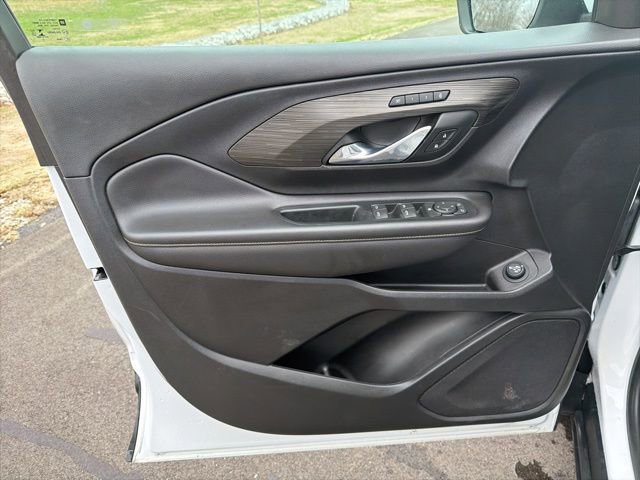Used 2022 GMC Terrain SLT image 21