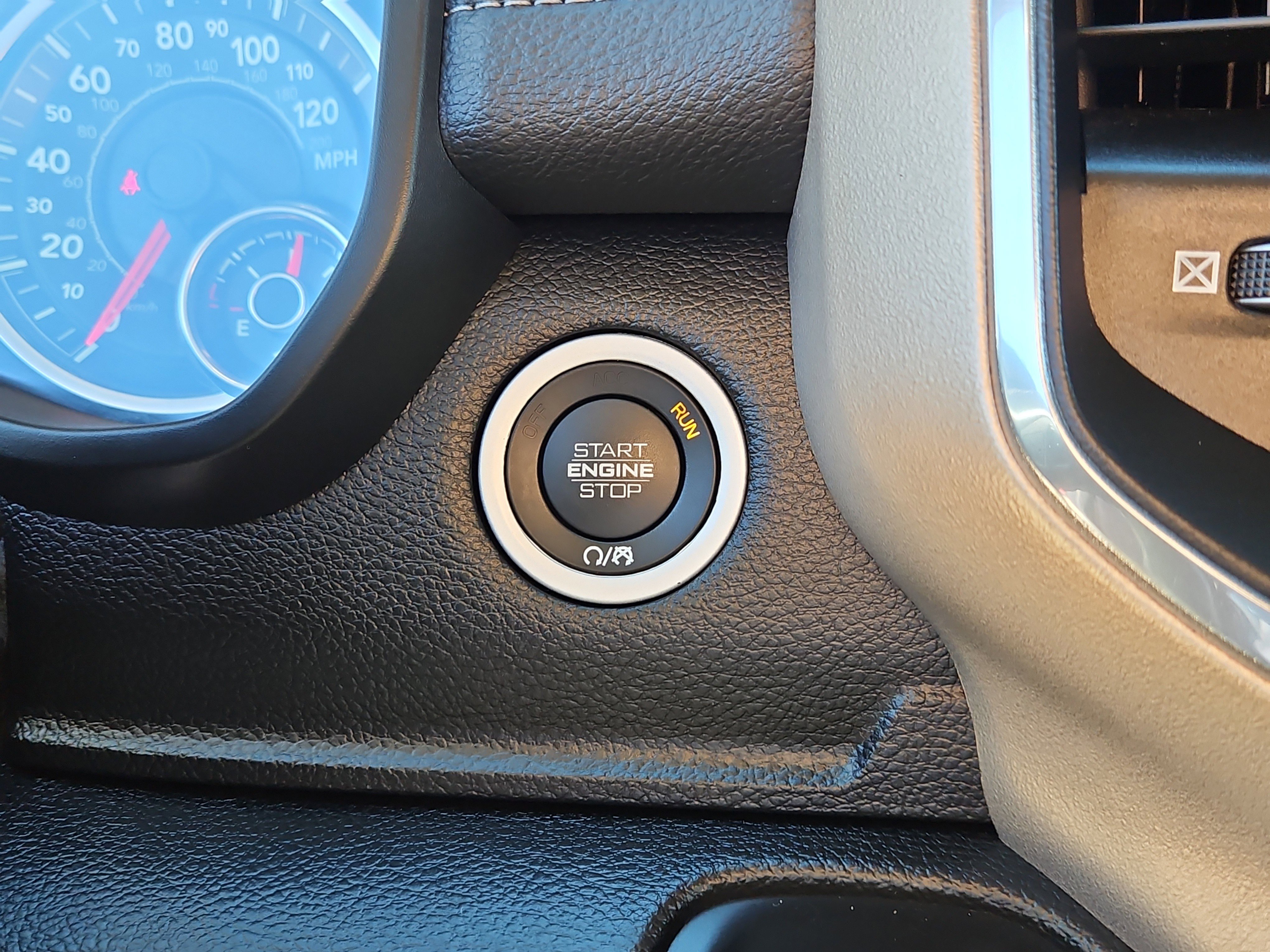 Used 2021 RAM 1500 Laramie image 22