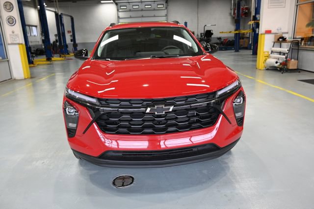 New 2026 Chevrolet Trax LT w/ Driver Confidence Package FWD image 2
